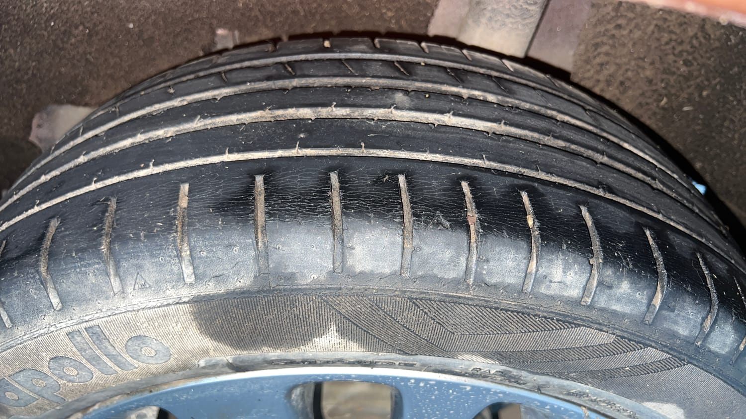 Used 2018 Maruti Suzuki Baleno Alpha 1.2 Petrol Manual tyres LEFT REAR TYRE TREAD VIEW