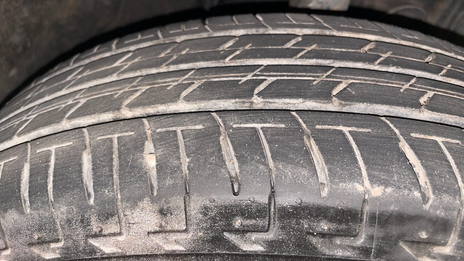 Used 2016 Nissan Micra Active XV Safety Pack Petrol Manual tyres RIGHT FRONT TYRE TREAD VIEW