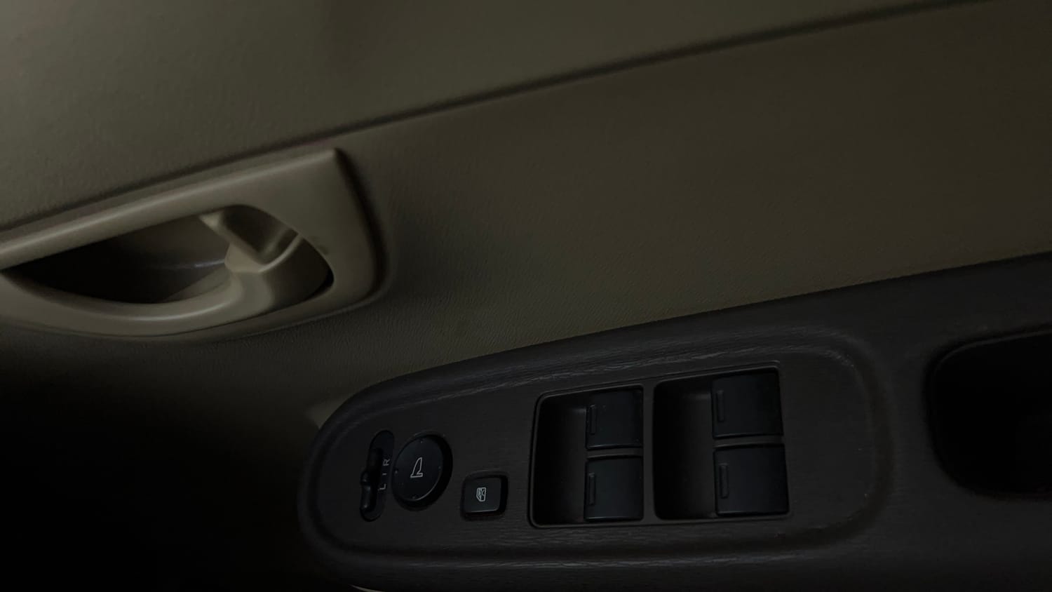 Used 2013 Honda Brio S MT Petrol Manual top_features Power windows