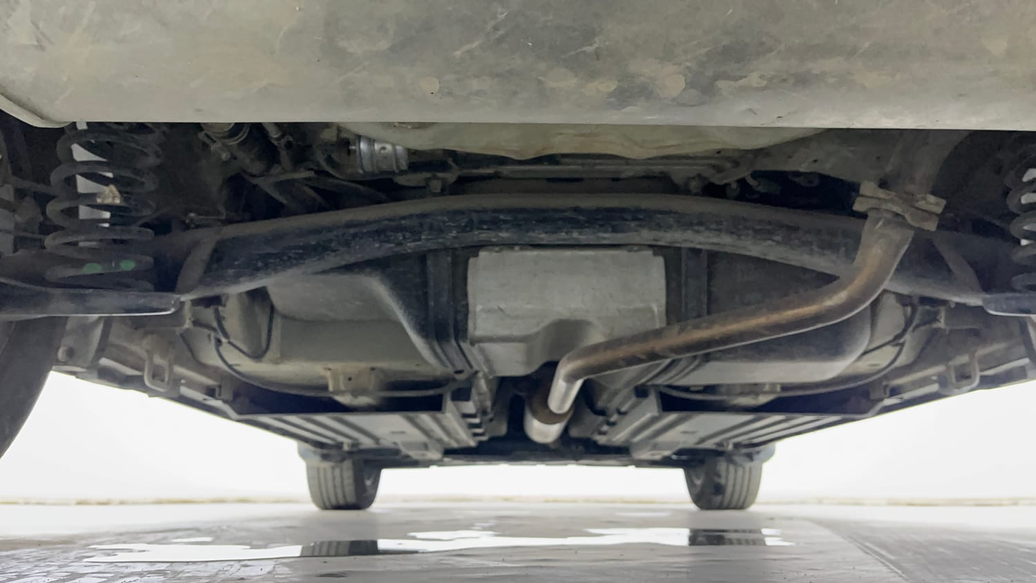 Used 2021 Maruti Suzuki S-Cross Zeta AT Petrol Automatic extra REAR UNDERBODY VIEW (TAKEN FROM REAR)