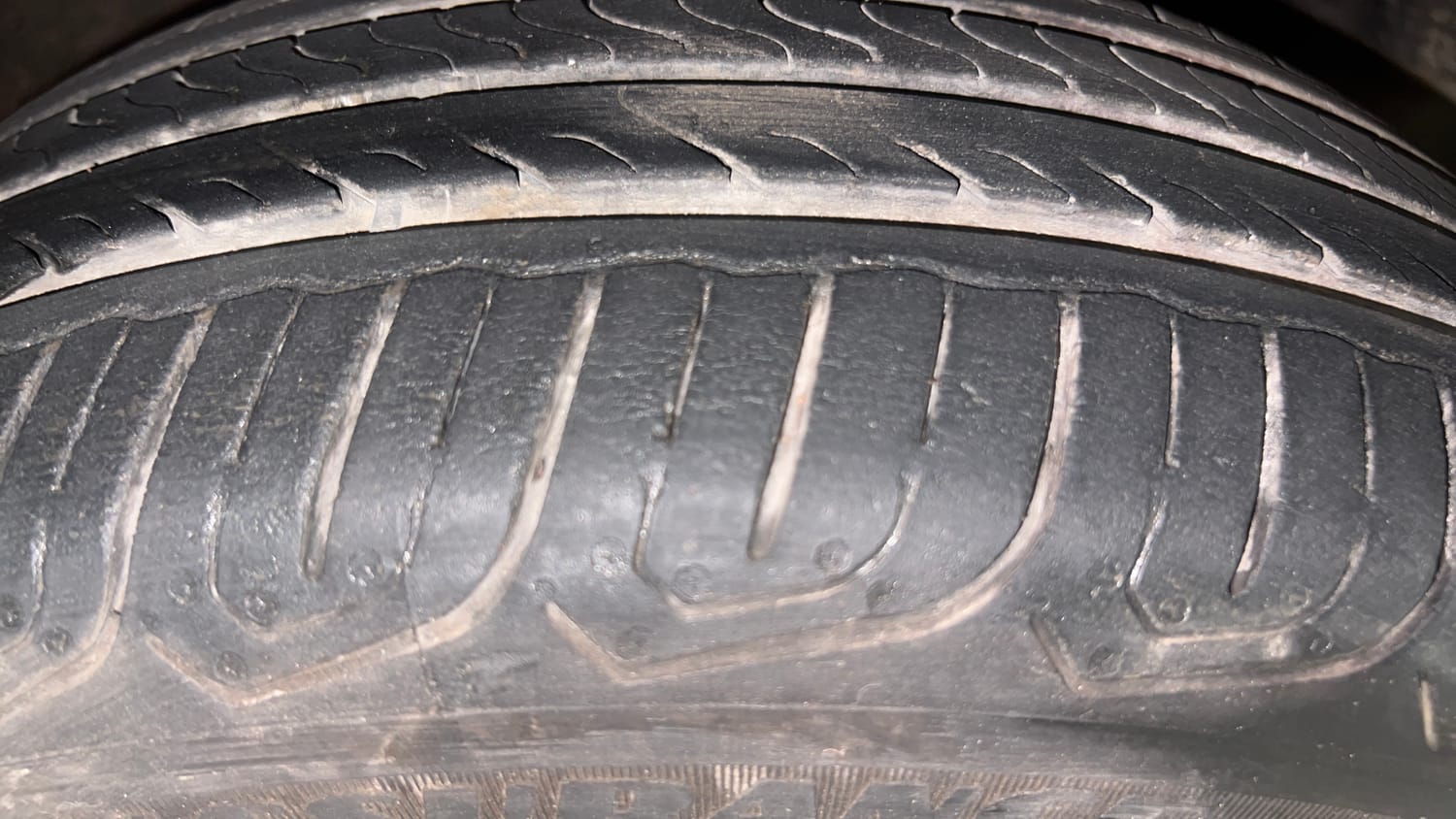 Used 2016 Honda Jazz S AT Petrol Automatic tyres RIGHT FRONT TYRE TREAD VIEW