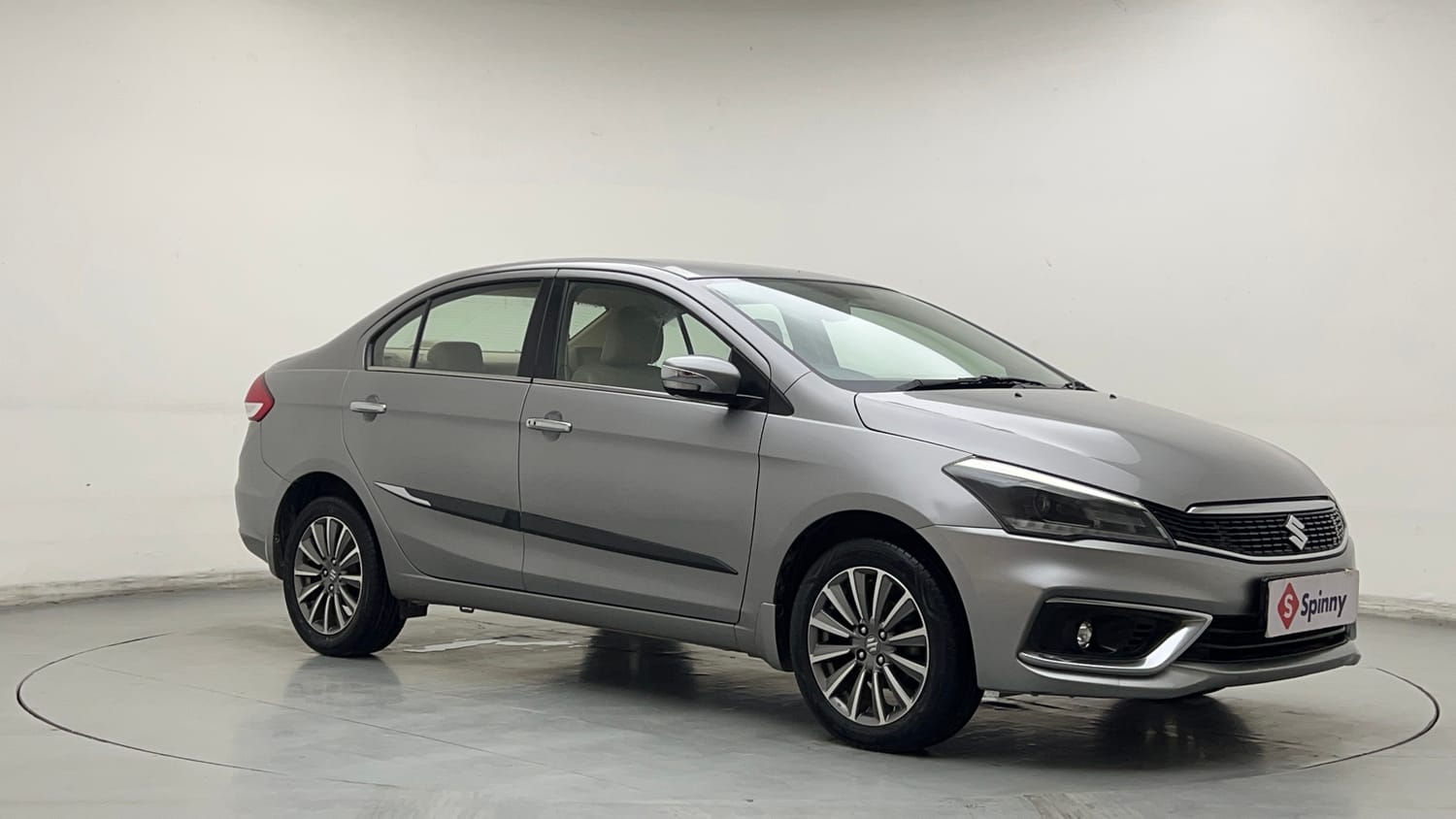 Used 2019 Maruti Suzuki Ciaz Alpha Hybrid 1.5 Petrol Manual exterior RIGHT FRONT CORNER VIEW
