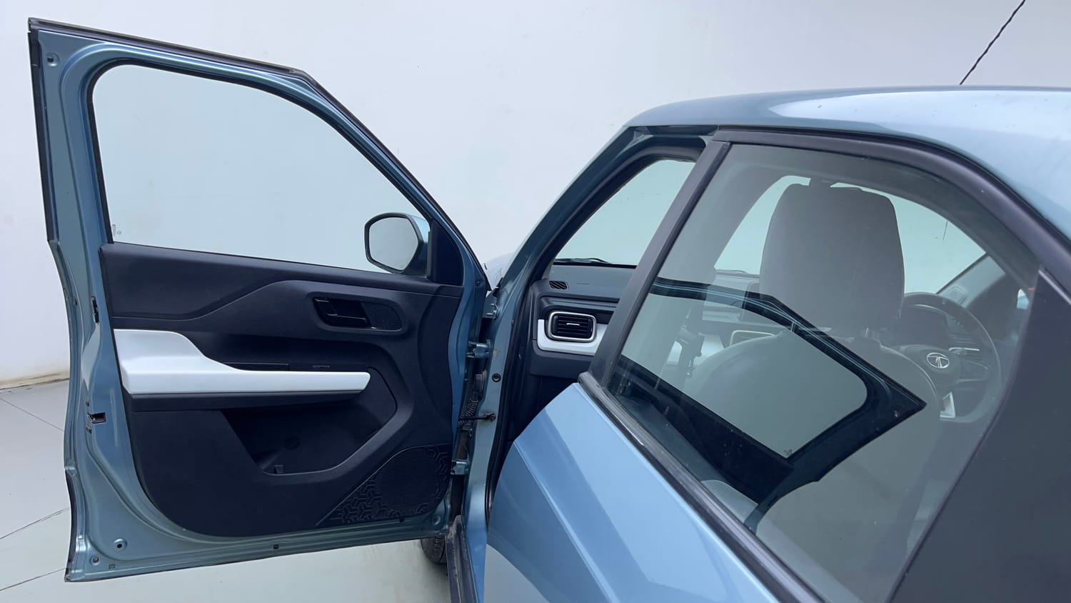 Used 2022 Tata Punch Accomplished MT Petrol Manual interior LEFT FRONT DOOR OPEN VIEW