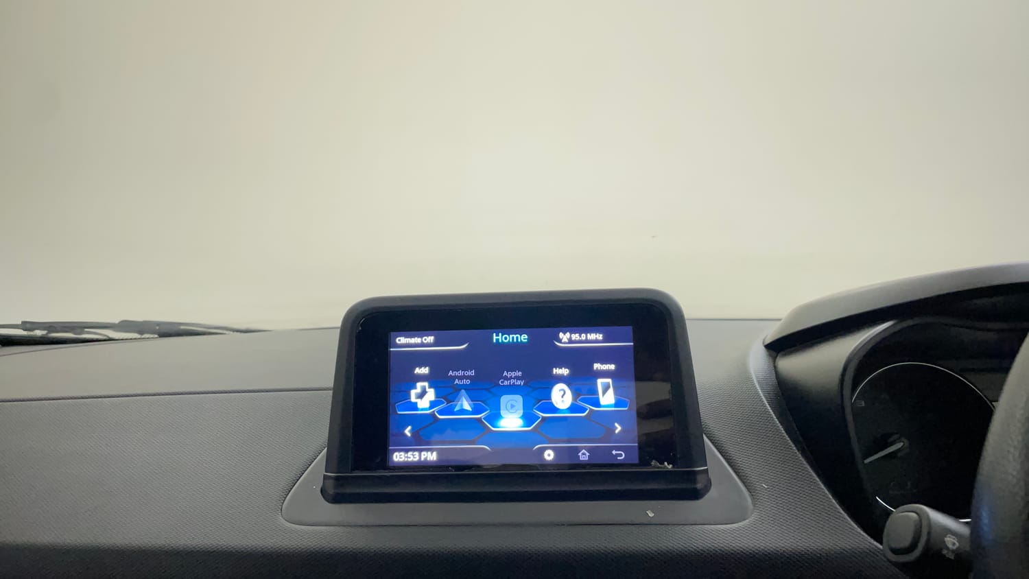 Used 2018 Tata Nexon XZ Plus Petrol Manual top_features Touch screen infotainment system