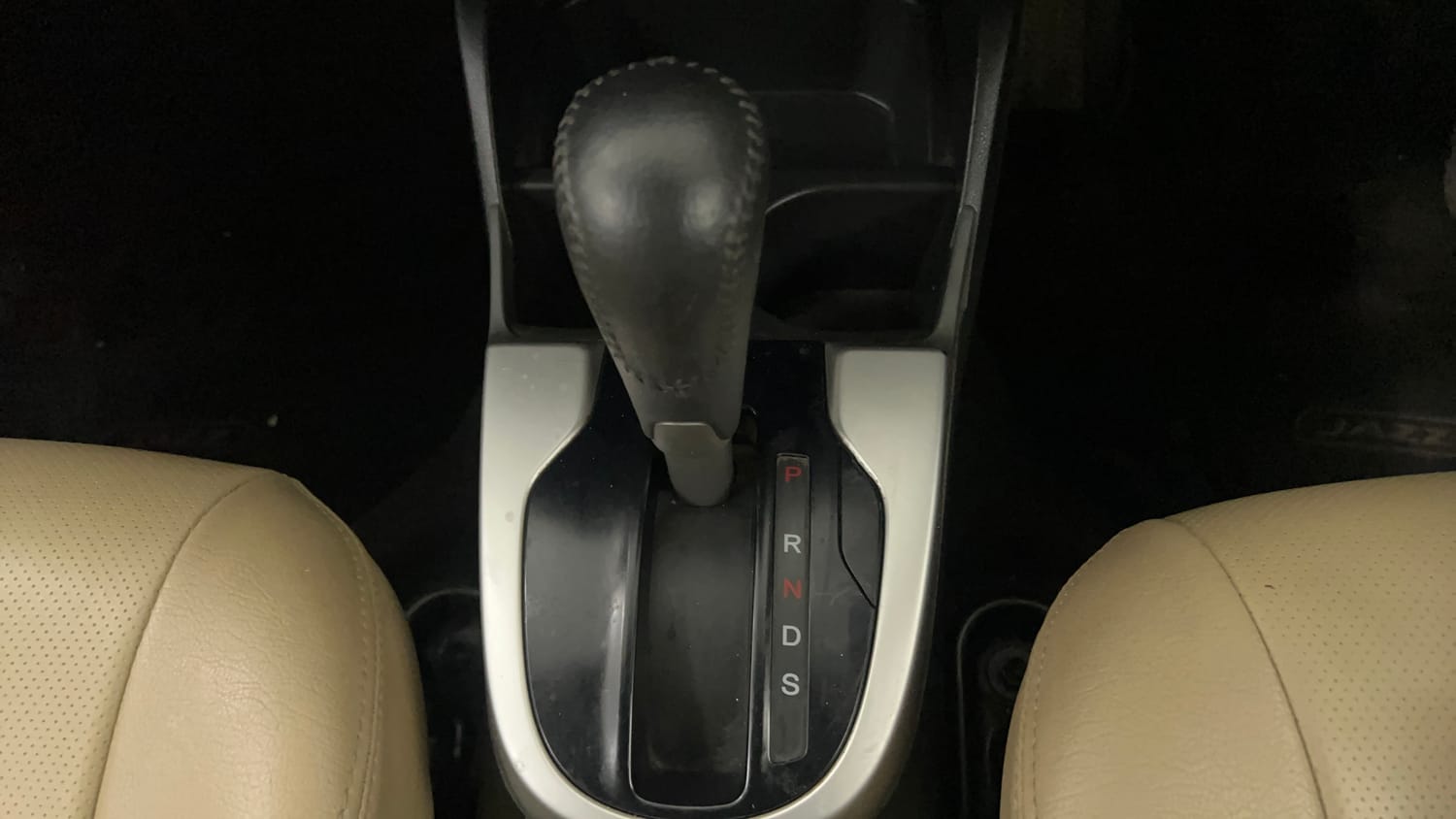 Used 2021 Honda Jazz VX CVT Petrol Automatic interior GEAR  KNOB VIEW