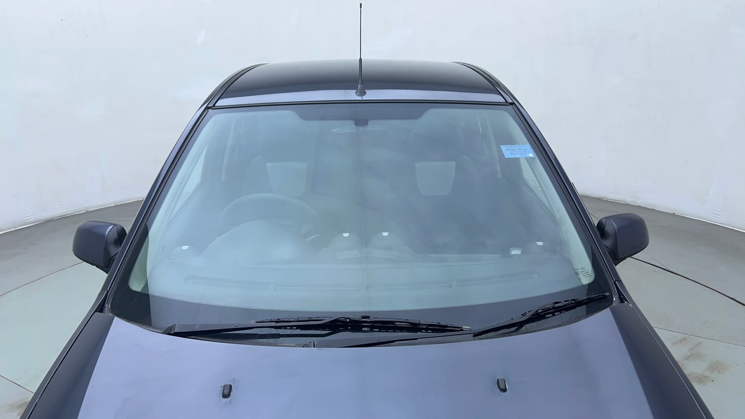 Used 2013 Ford Figo Duratec Petrol ZXI 1.2 Petrol Manual exterior FRONT WINDSHIELD VIEW