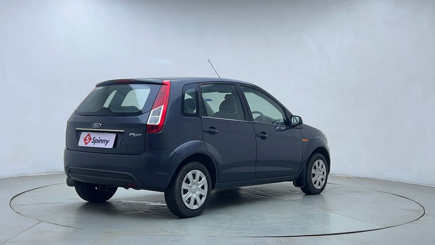 Used 2013 Ford Figo Duratec Petrol ZXI 1.2 Petrol Manual exterior RIGHT REAR CORNER VIEW