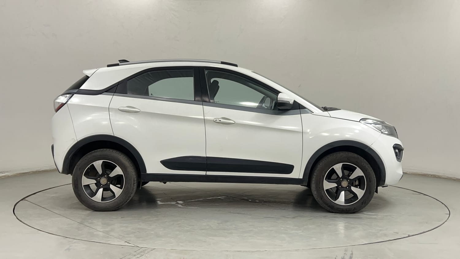 Used 2019 Tata Nexon XZA Plus Diesel Diesel Automatic exterior RIGHT SIDE VIEW