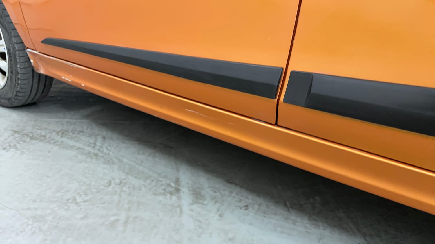 Used 2018 Tata Tiago Revotron XZ Petrol Manual dents MINOR SCRATCH