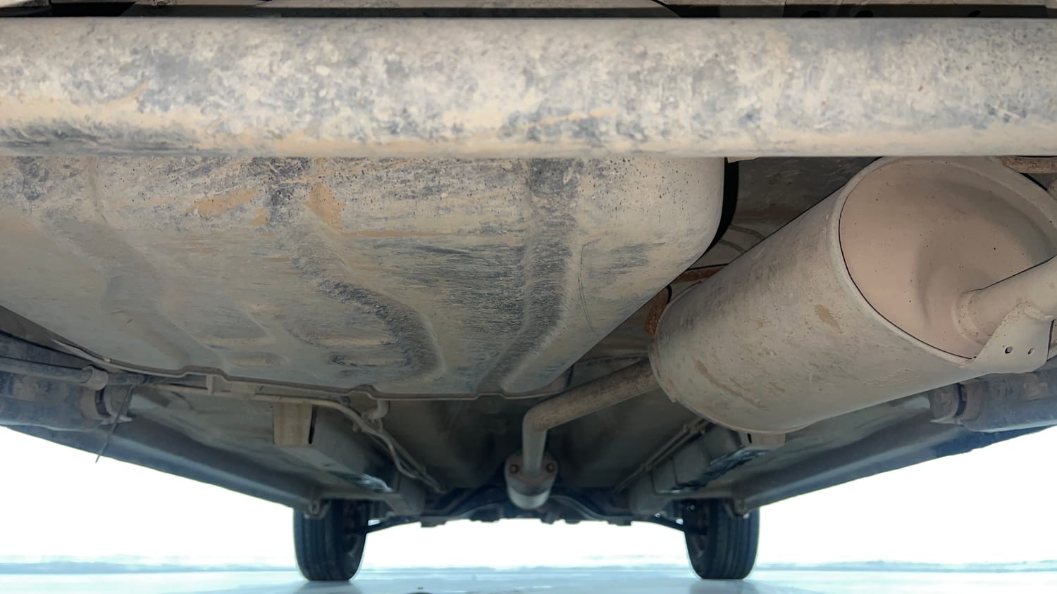 Used 2016 Maruti Suzuki Wagon R 1.0 VXI Petrol + CNG (Outside Fitted) Cng Manual extra REAR UNDERBODY VIEW (TAKEN FROM REAR)
