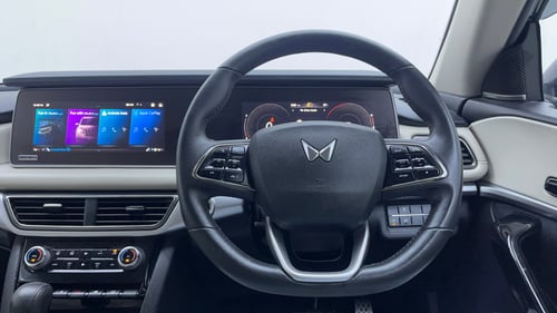 Used 2024 Mahindra XUV700 AX7 Luxury Pack Petrol AT 7 STR Petrol Automatic interior STEERING VIEW