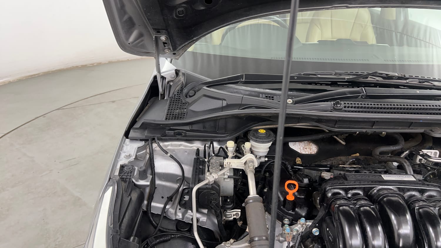 Used 2022 Honda City ZX CVT Petrol Petrol Automatic engine ENGINE RIGHT SIDE HINGE & APRON VIEW