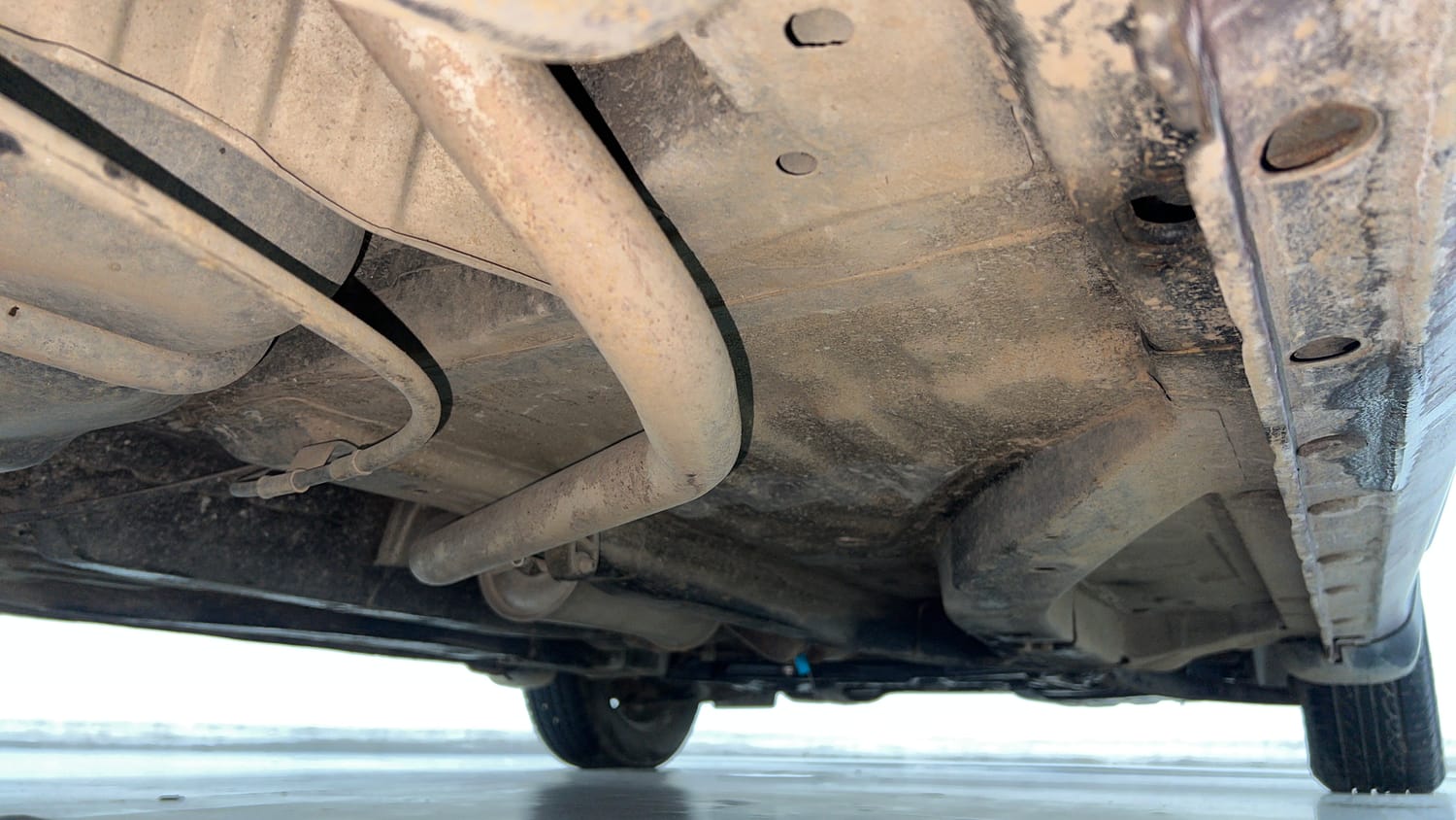 Used 2015 Honda Amaze 1.2 S i-VTEC Petrol Manual extra REAR RIGHT UNDERBODY VIEW