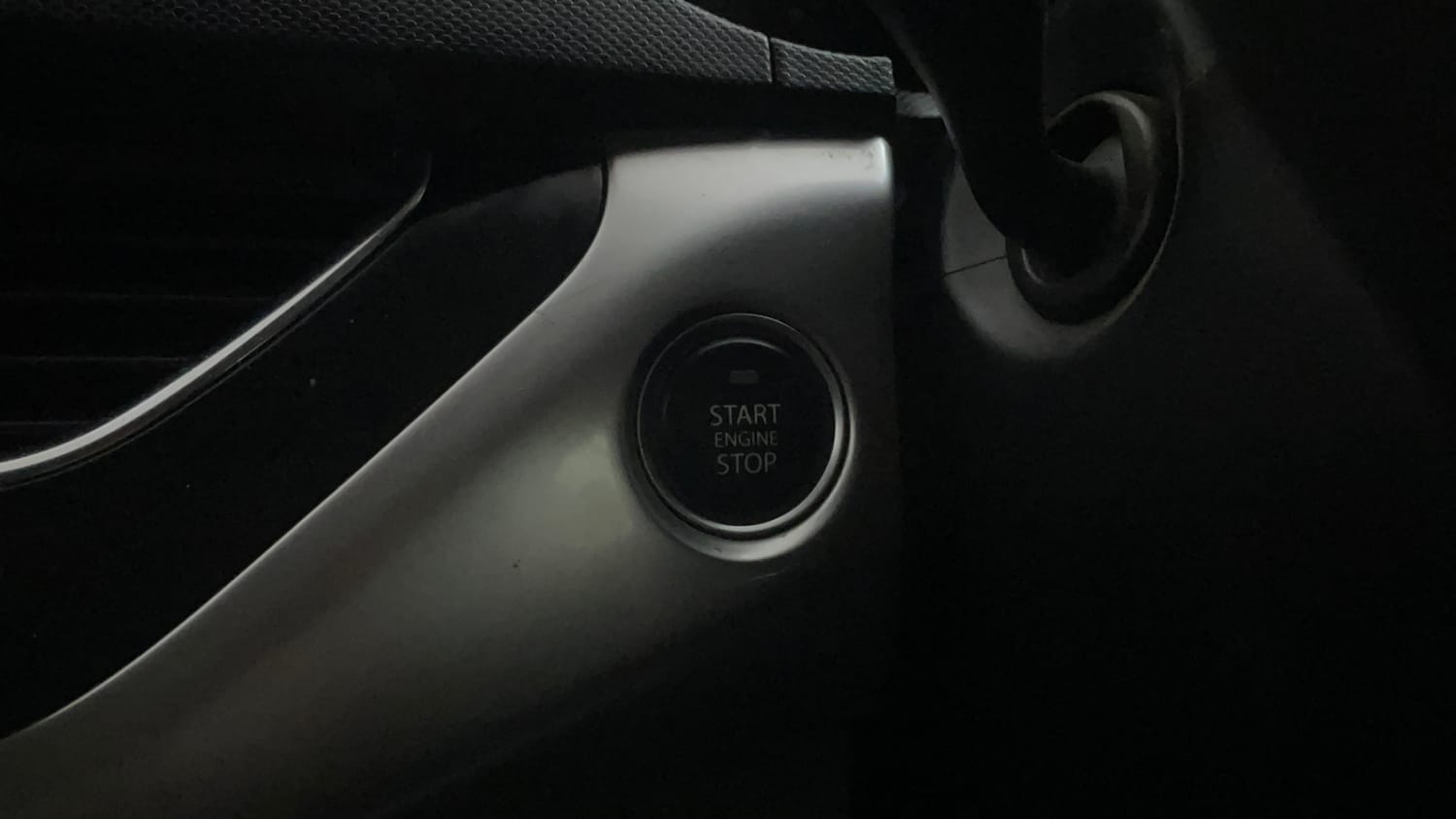 Used 2018 Tata Nexon XZ Plus Petrol Manual top_features Keyless start
