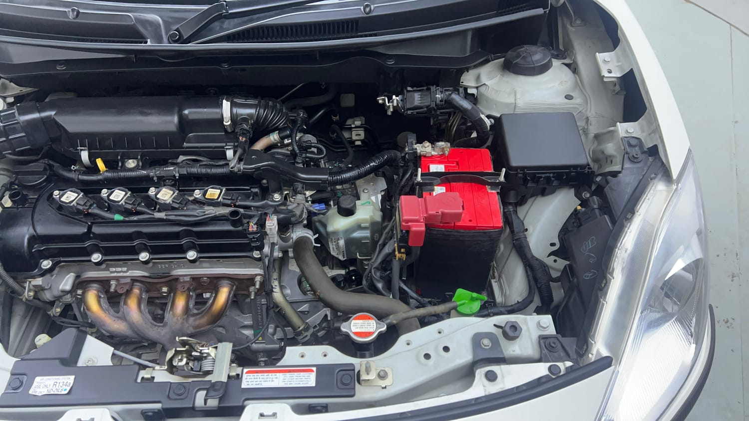 Used 2020 Maruti Suzuki Swift ZXi AMT Petrol Automatic engine ENGINE LEFT SIDE VIEW