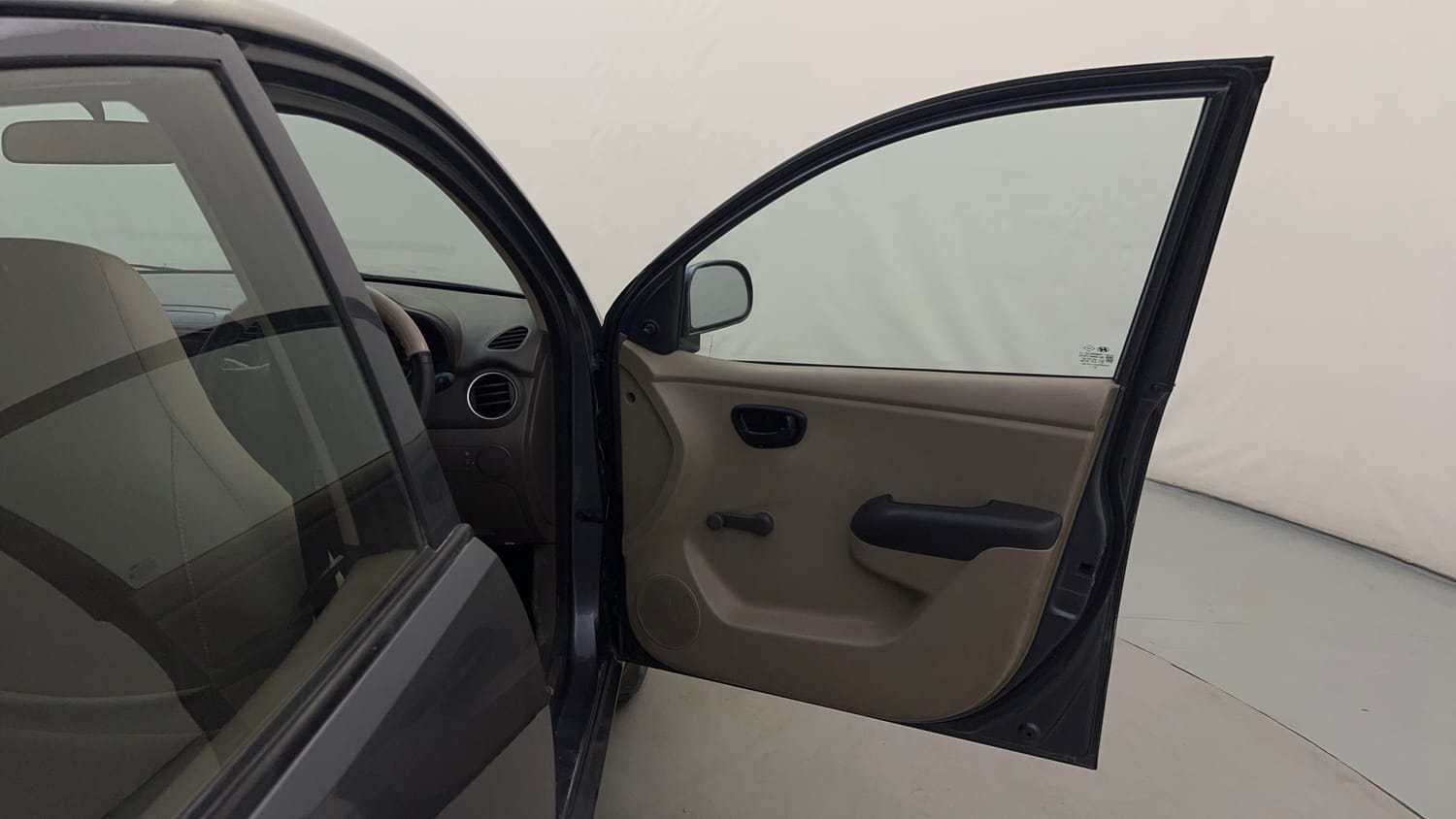 Used 2014 Hyundai i10 Era 1.1 iRDE2 Petrol Manual interior RIGHT FRONT DOOR OPEN VIEW