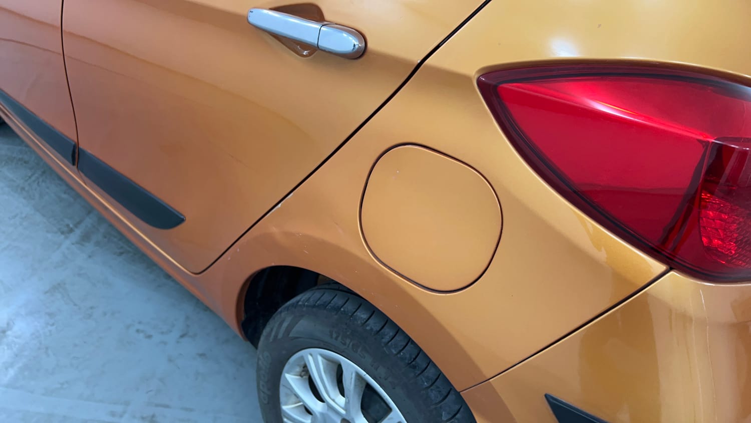 Used 2018 Tata Tiago Revotron XZ Petrol Manual dents MINOR DENT