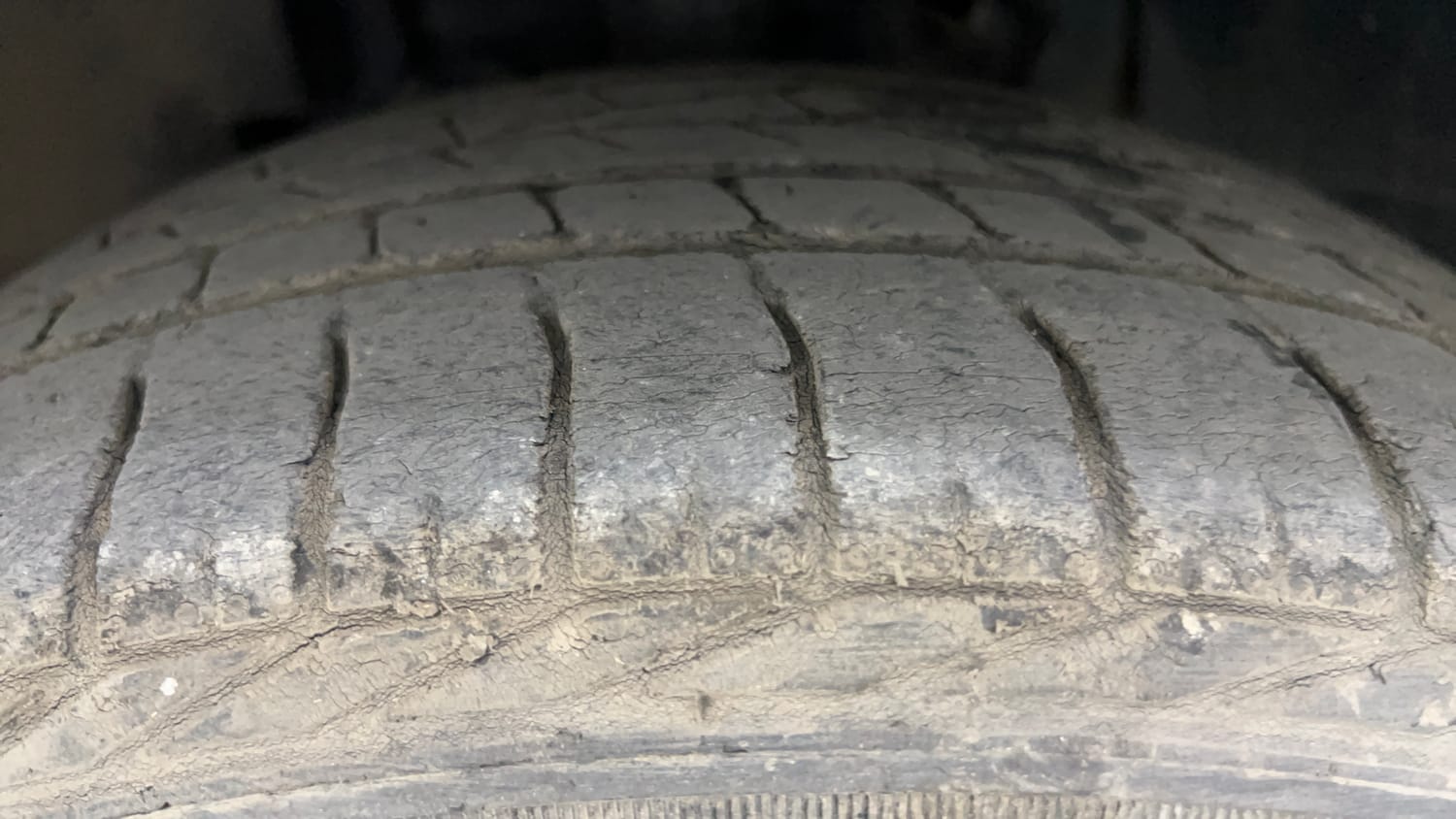 Used 2019 Tata Nexon XZA Plus Diesel Diesel Automatic tyres LEFT FRONT TYRE TREAD VIEW