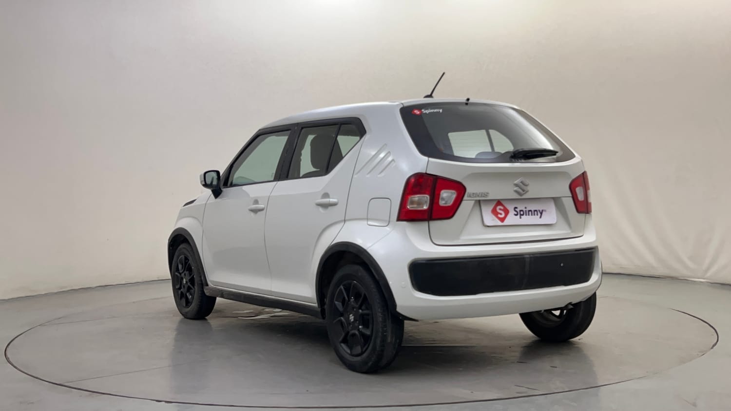 Used 2018 Maruti Suzuki Ignis [2017-2020] Zeta AMT Petrol Dual Tone Petrol Automatic exterior LEFT REAR CORNER VIEW
