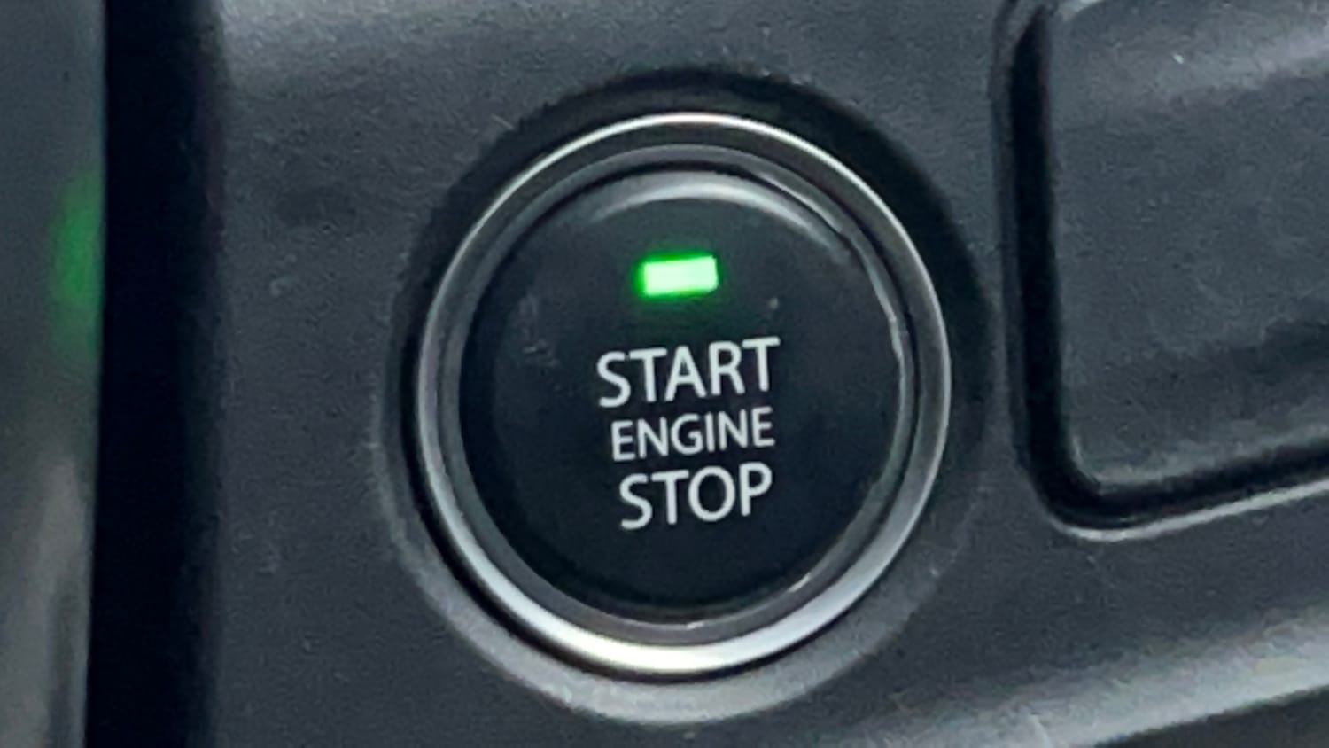 Used 2023 Tata Altroz XZA Petrol Petrol Automatic top_features Keyless start