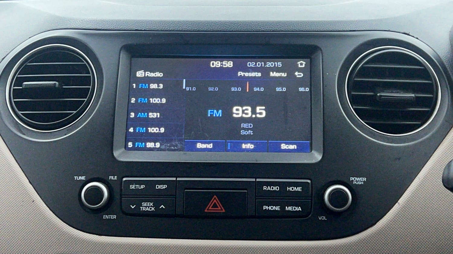 Used 2018 Hyundai Grand i10 Sportz 1.2 Kappa VTVT Petrol Manual top_features Touch screen infotainment system