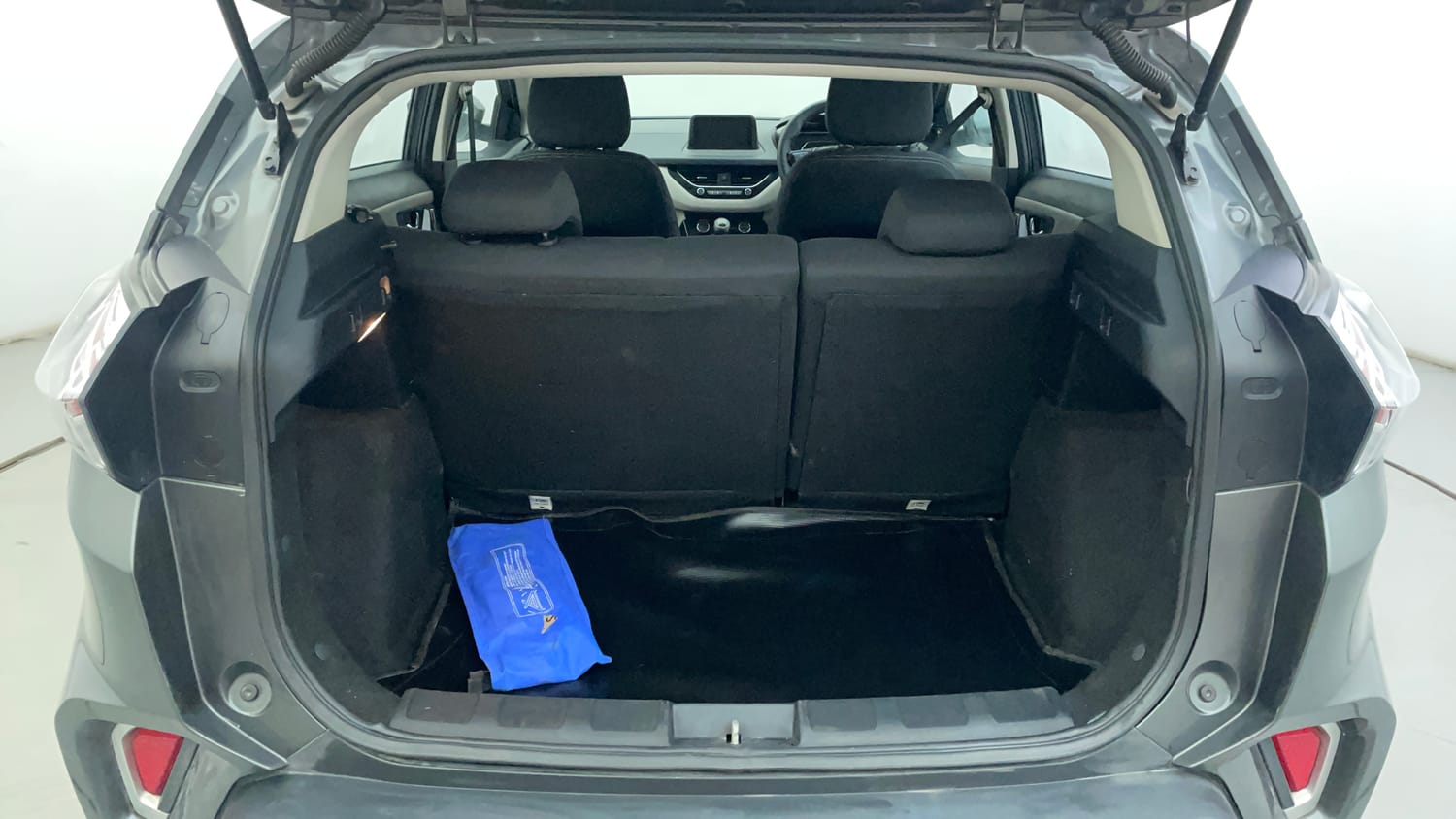 Used 2020 Tata Nexon XZ Plus Petrol Manual interior DICKY INSIDE VIEW