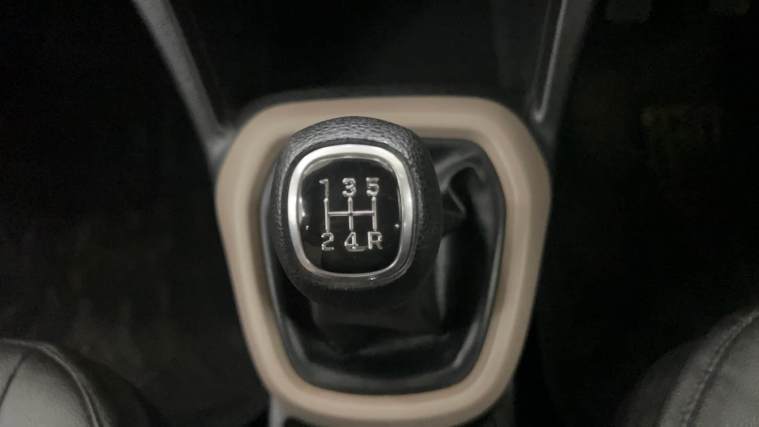 Used 2017 Hyundai Grand i10 Sportz (O) 1.2 Kappa VTVT Petrol Manual interior GEAR  KNOB VIEW