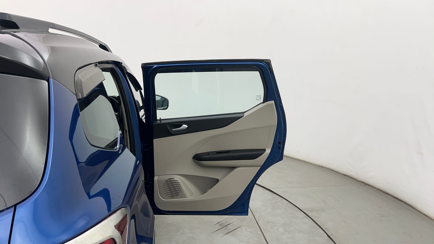 Used 2022 Renault Triber RXZ Dual Tone Petrol Manual interior RIGHT REAR DOOR OPEN VIEW