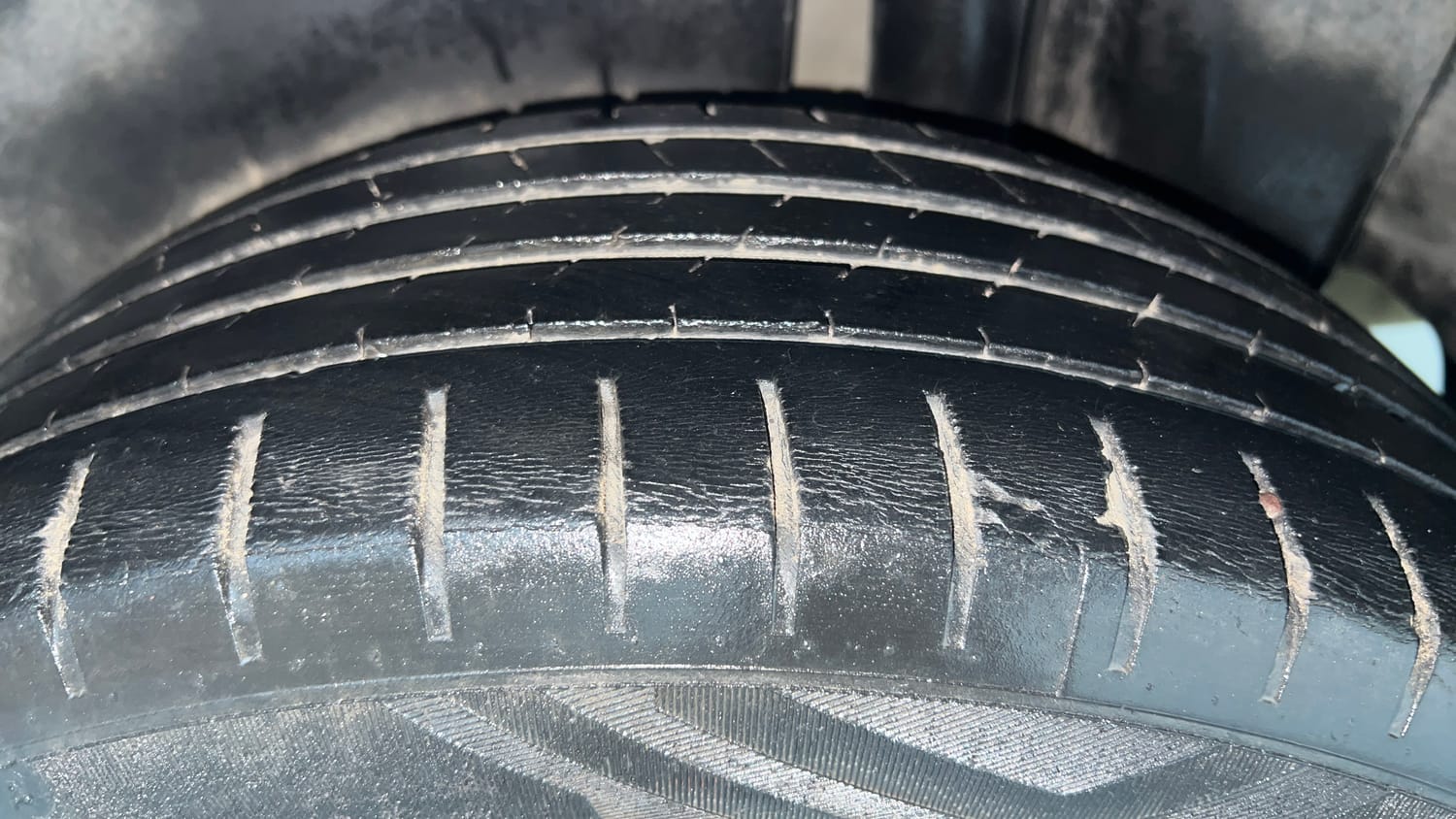 Used 2019 Maruti Suzuki Ciaz Alpha Hybrid 1.5 Petrol Manual tyres LEFT REAR TYRE TREAD VIEW