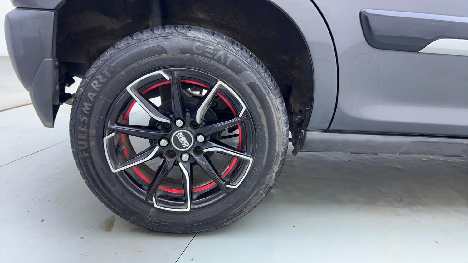 Used 2026 Maruti Suzuki S-Presso VXi Plus (O) AMT Petrol Automatic tyres RIGHT REAR TYRE RIM VIEW