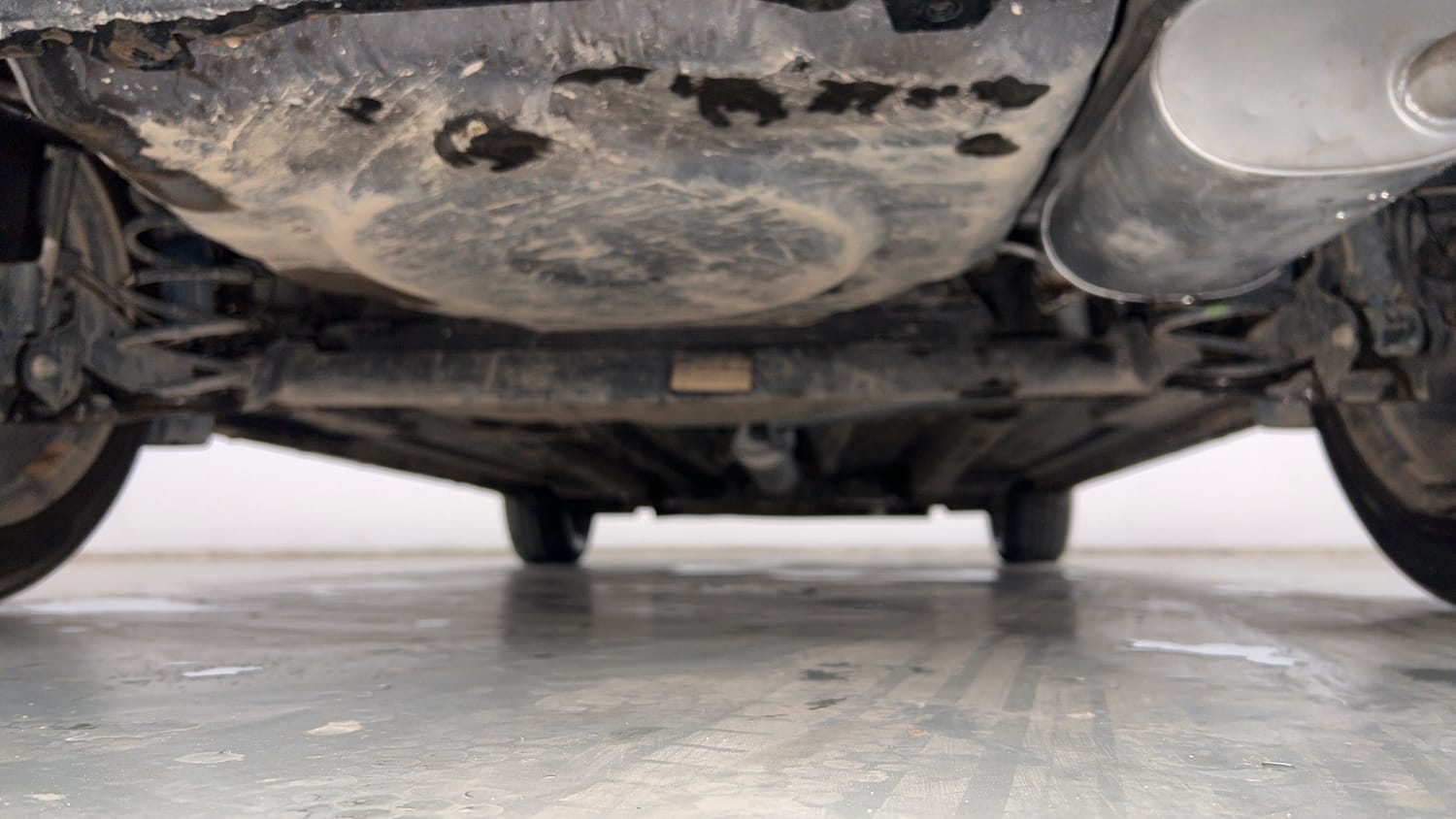 Used 2023 Tata Altroz XZA Petrol Petrol Automatic extra REAR UNDERBODY VIEW (TAKEN FROM REAR)