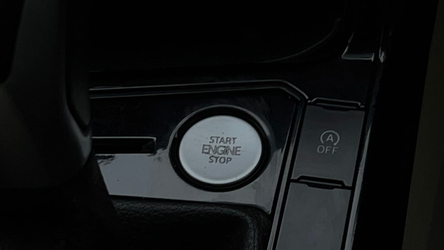 Used 2023 Volkswagen Virtus Highline 1.0 TSI AT Petrol Automatic top_features Keyless start