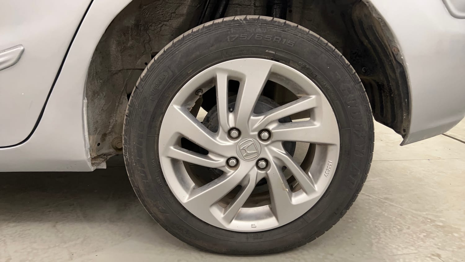 Used 2021 Honda Jazz VX CVT Petrol Automatic tyres LEFT REAR TYRE RIM VIEW