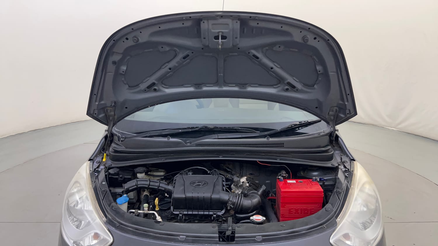 Used 2014 Hyundai i10 Era 1.1 iRDE2 Petrol Manual engine ENGINE & BONNET OPEN FRONT VIEW