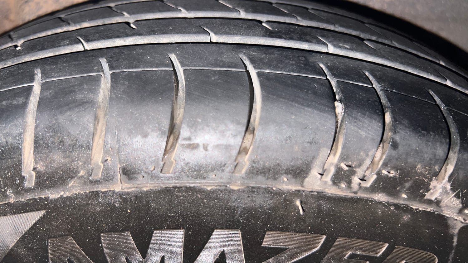 Used 2014 Hyundai i10 Era 1.1 iRDE2 Petrol Manual tyres LEFT REAR TYRE TREAD VIEW