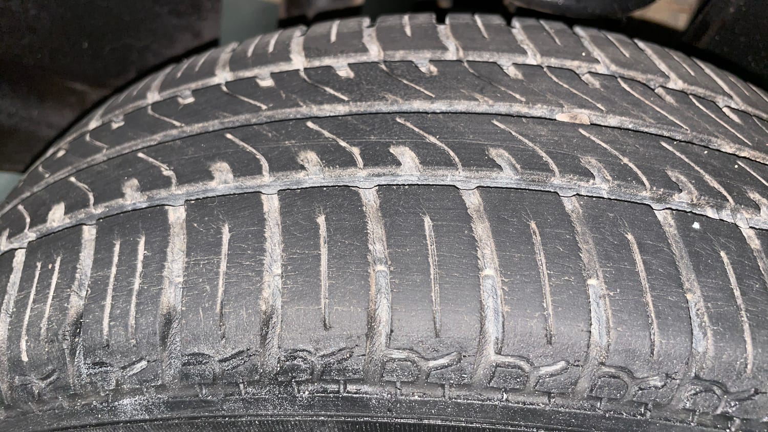 Used 2015 Tata Nano Twist XTA Petrol Automatic tyres RIGHT REAR TYRE TREAD VIEW