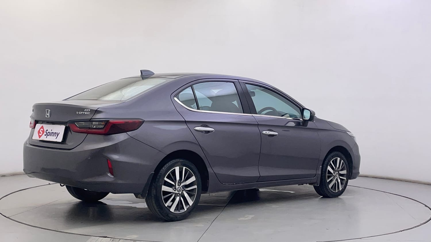 Used 2021 Honda City ZX Diesel Diesel Manual exterior RIGHT REAR CORNER VIEW