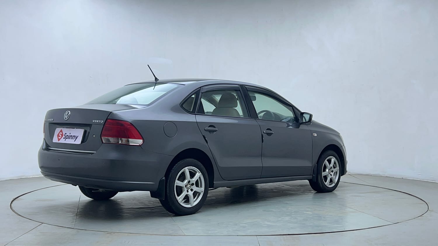 Used 2013 Volkswagen Vento Highline Petrol Petrol Manual exterior RIGHT REAR CORNER VIEW