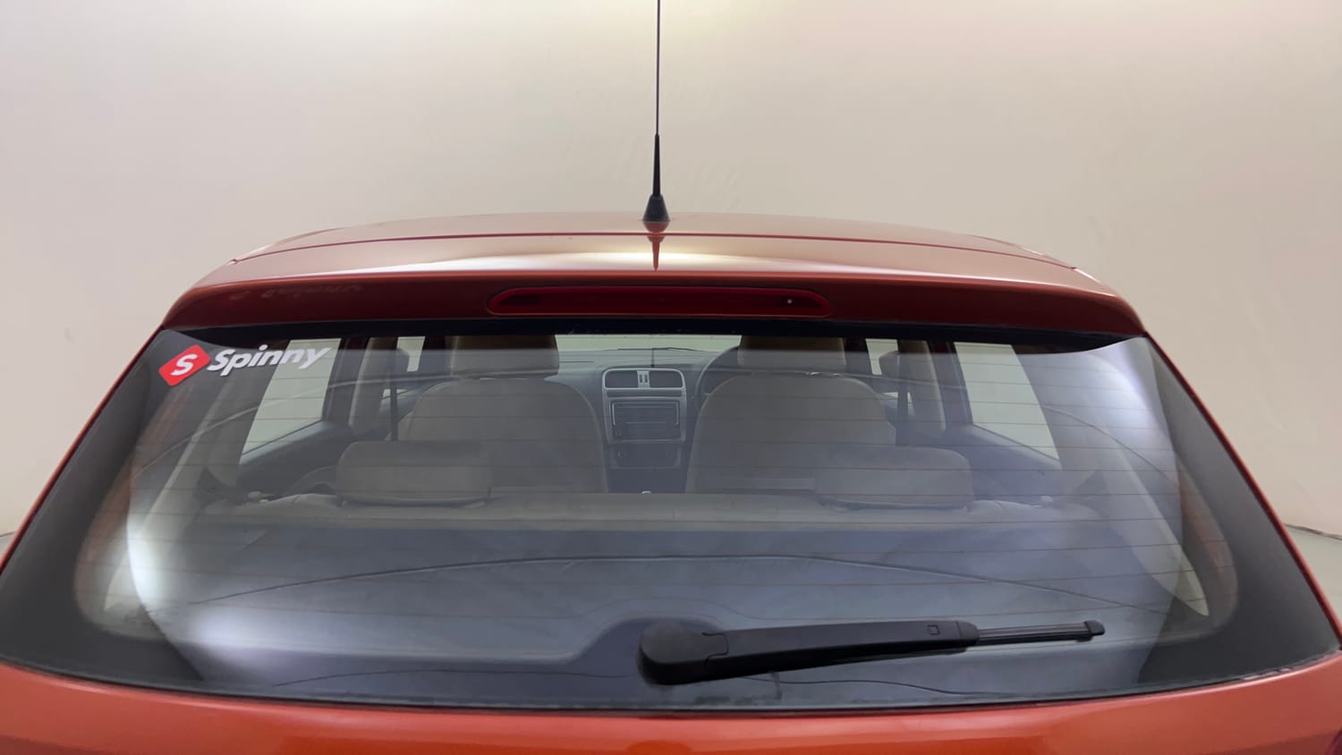 Used 2014 Volkswagen Polo Highline1.2L (P) Petrol Manual top_features Rear wiper