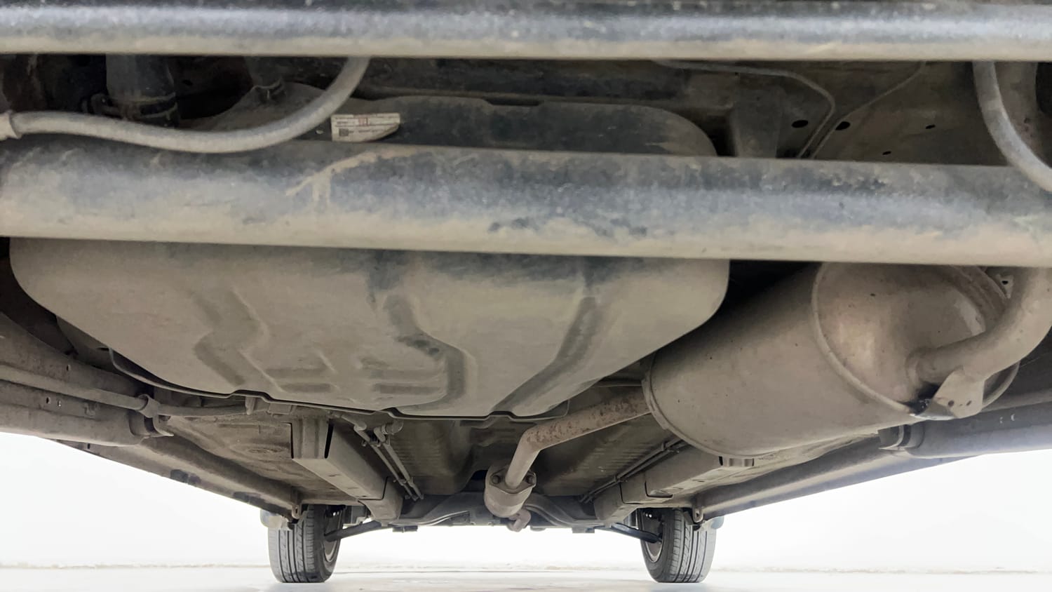 Used 2016 Maruti Suzuki Wagon R 1.0 VXI AMT Petrol Automatic extra REAR UNDERBODY VIEW (TAKEN FROM REAR)