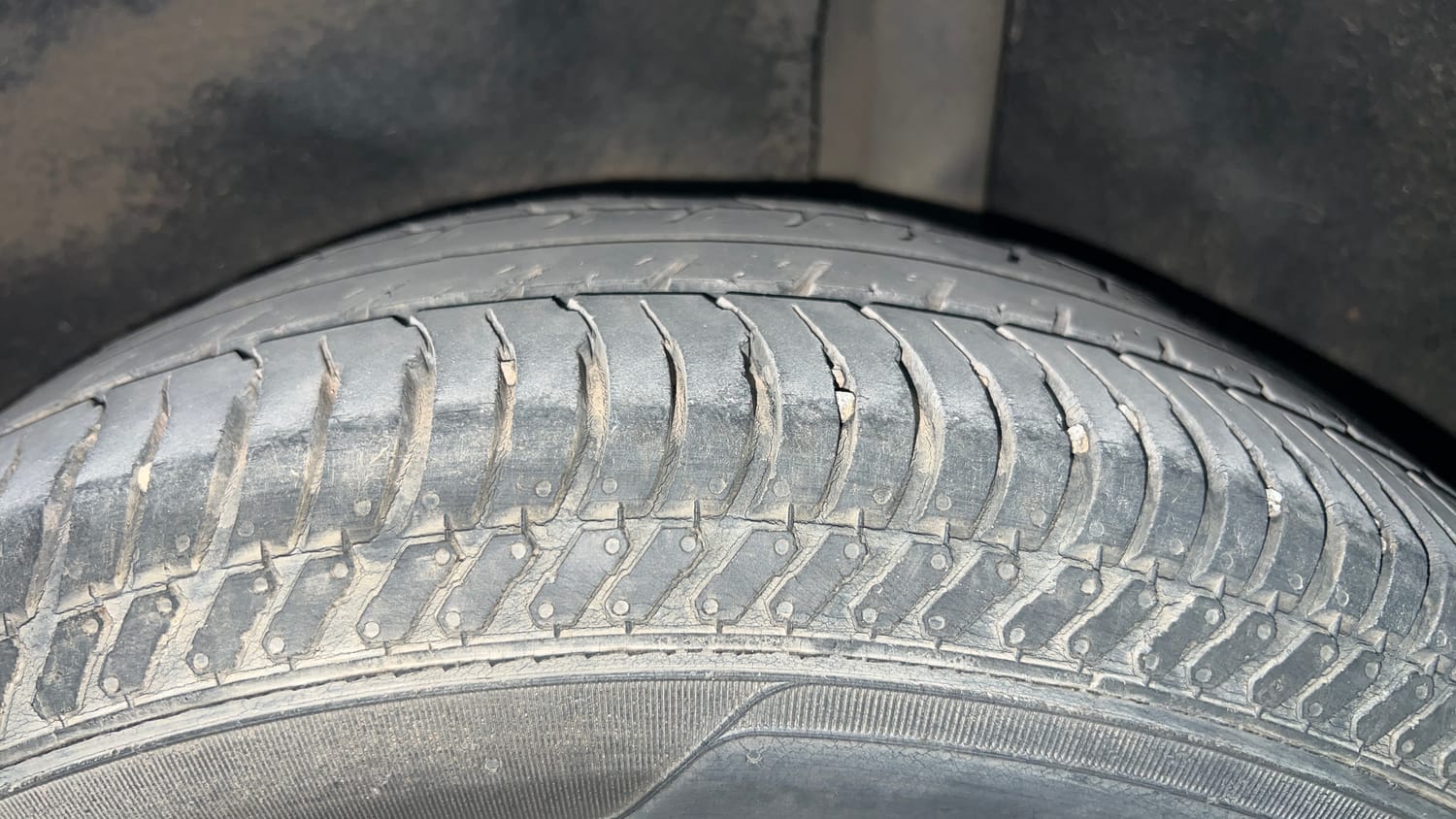 Used 2016 Ford EcoSport Titanium 1.5L Ti-VCT AT Petrol Automatic tyres LEFT REAR TYRE TREAD VIEW