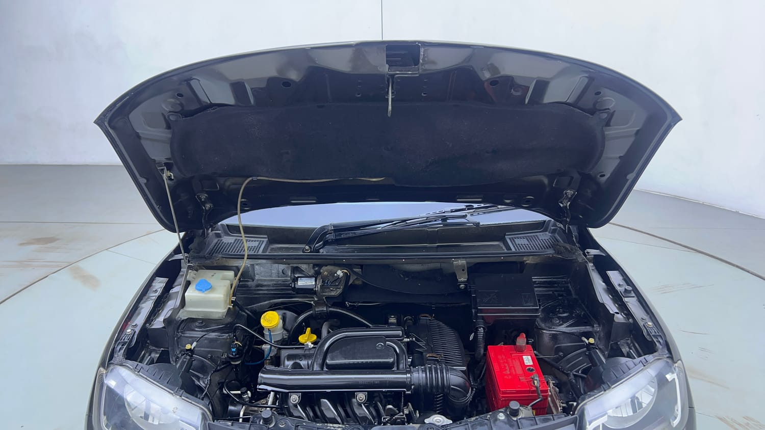 Used 2018 Renault Kwid CLIMBER 1.0 Petrol Manual engine ENGINE & BONNET OPEN FRONT VIEW