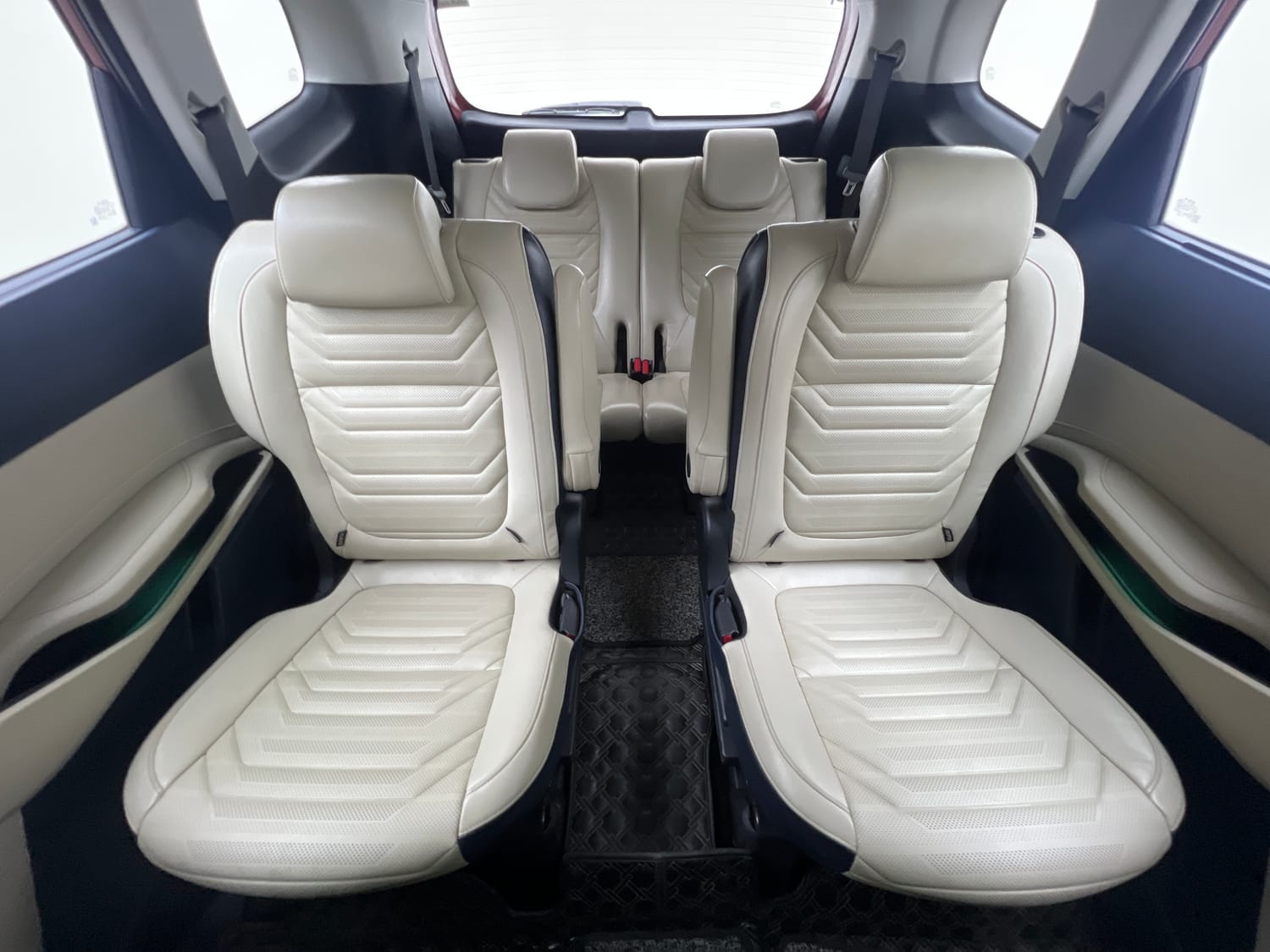 Used 2022 Kia Carens Luxury Plus 1.4 Petrol 6 STR Petrol Manual interior REAR SEAT CONDITION VIEW
