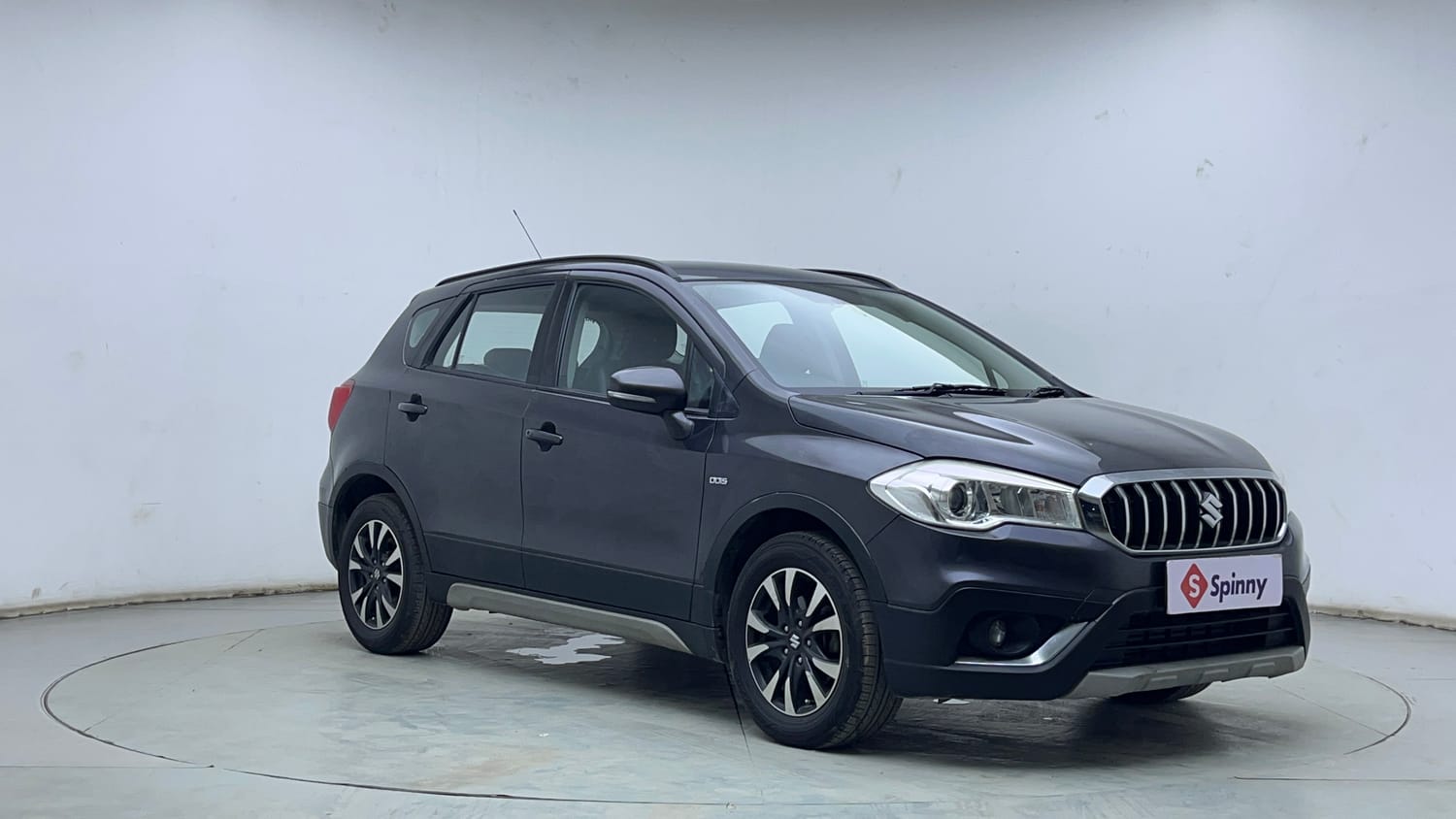Used 2019 Maruti Suzuki S-Cross Zeta 1.3 Diesel Manual exterior RIGHT FRONT CORNER VIEW