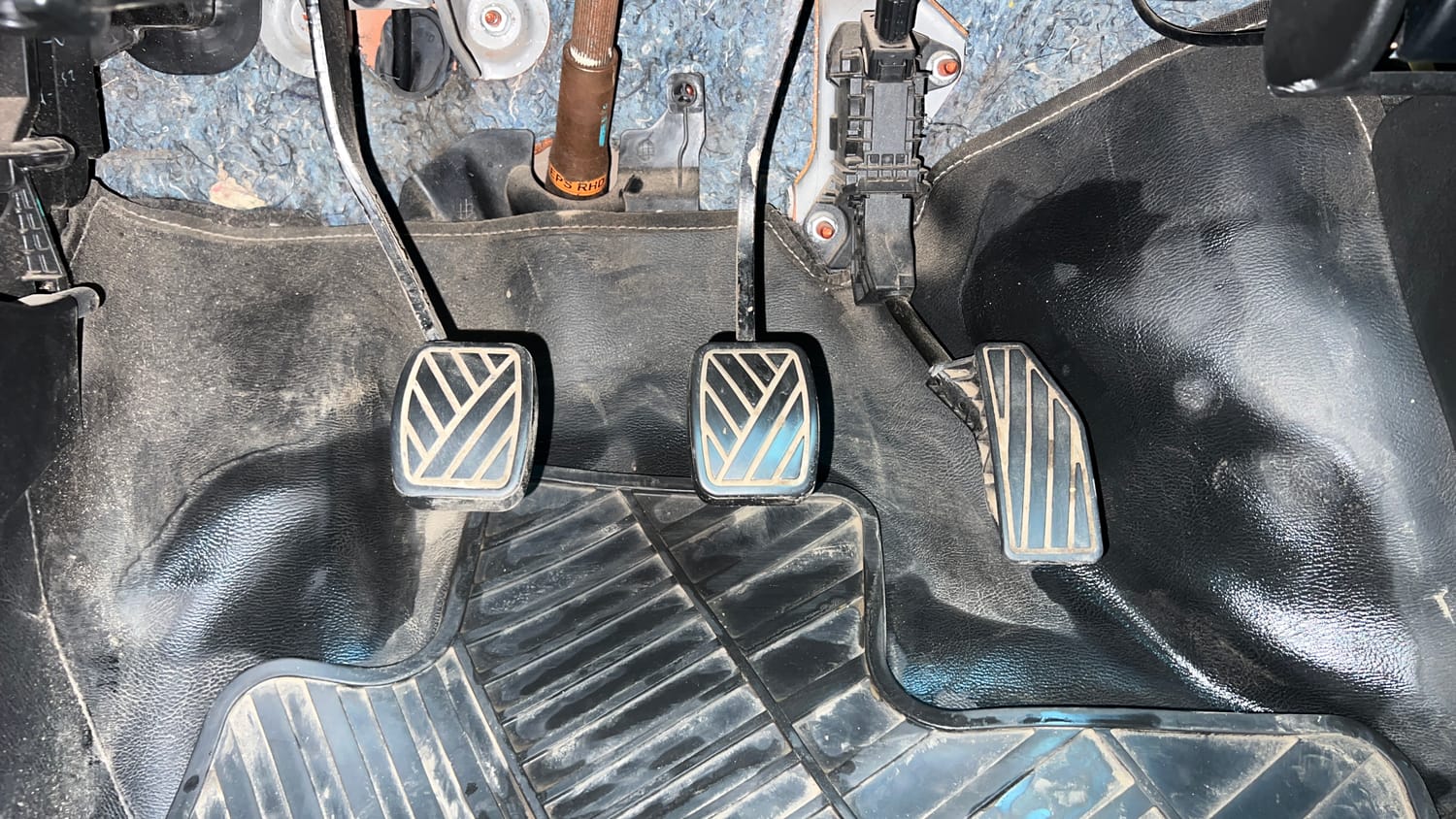 Used 2018 Maruti Suzuki Baleno Alpha 1.2 Petrol Manual interior PEDALS VIEW
