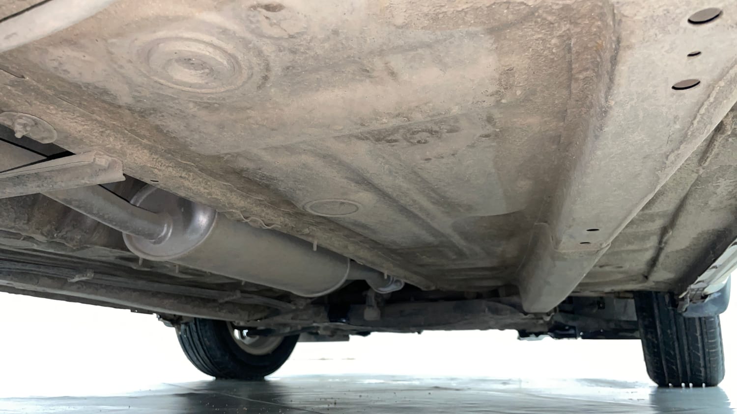 Used 2017 Maruti Suzuki Dzire ZDi Plus AMT Diesel Automatic extra REAR RIGHT UNDERBODY VIEW