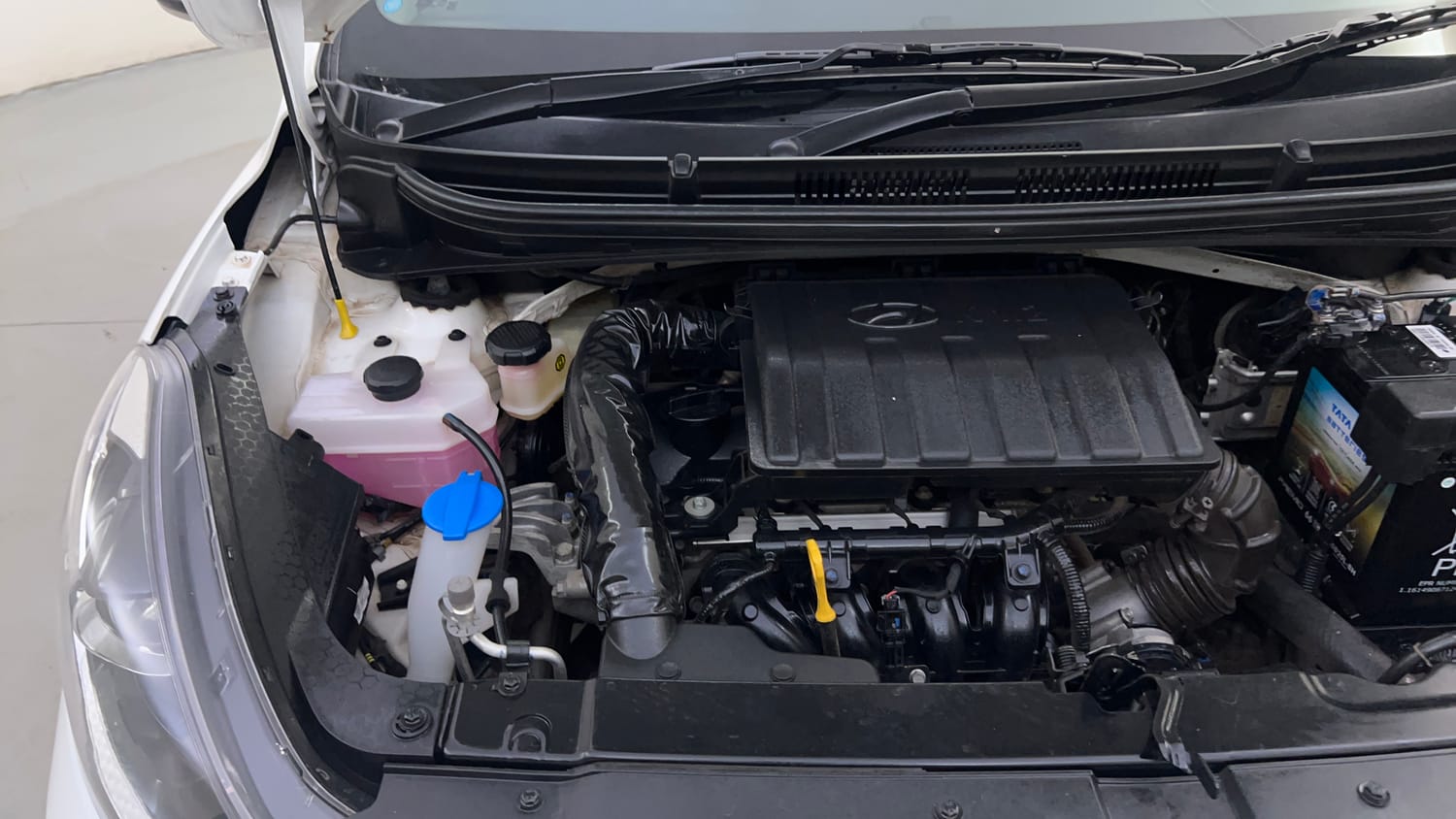 Used 2023 Hyundai Grand i10 Nios Sportz 1.2 Kappa VTVT Petrol Manual engine ENGINE RIGHT SIDE HINGE & APRON VIEW