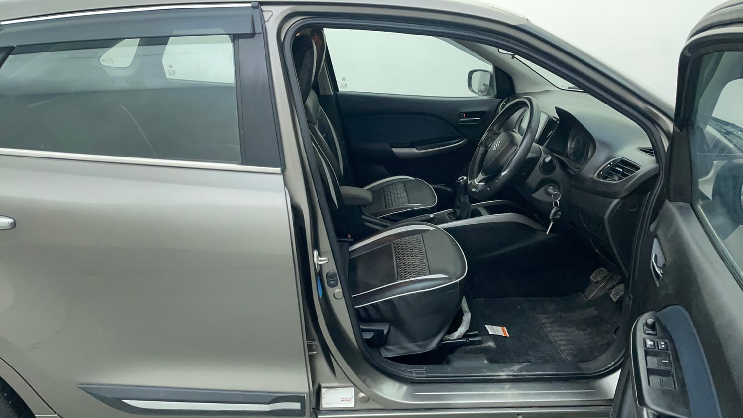 Used 2021 Maruti Suzuki Baleno Delta Petrol Manual interior RIGHT SIDE FRONT DOOR CABIN VIEW