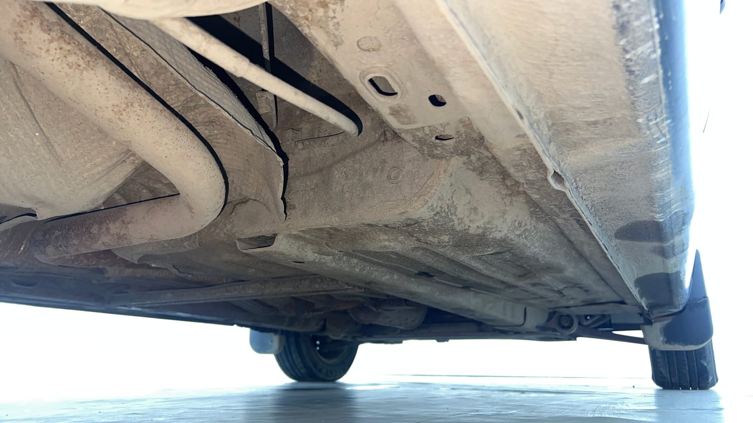 Used 2013 Ford Figo Duratec Petrol ZXI 1.2 Petrol Manual extra REAR RIGHT UNDERBODY VIEW