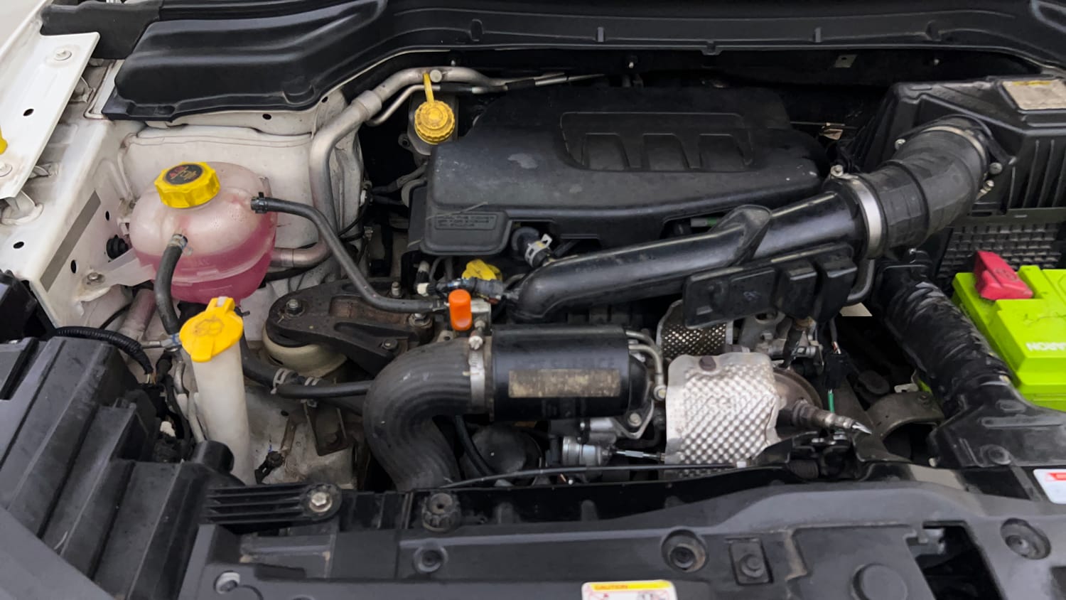 Used 2021 Mahindra XUV 300 W8 1.2 Petrol Petrol Manual engine ENGINE RIGHT SIDE VIEW